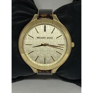Michael Kors Runway MK4293 Womens Stainless Steel Analog Dial Quartz Watch XR746